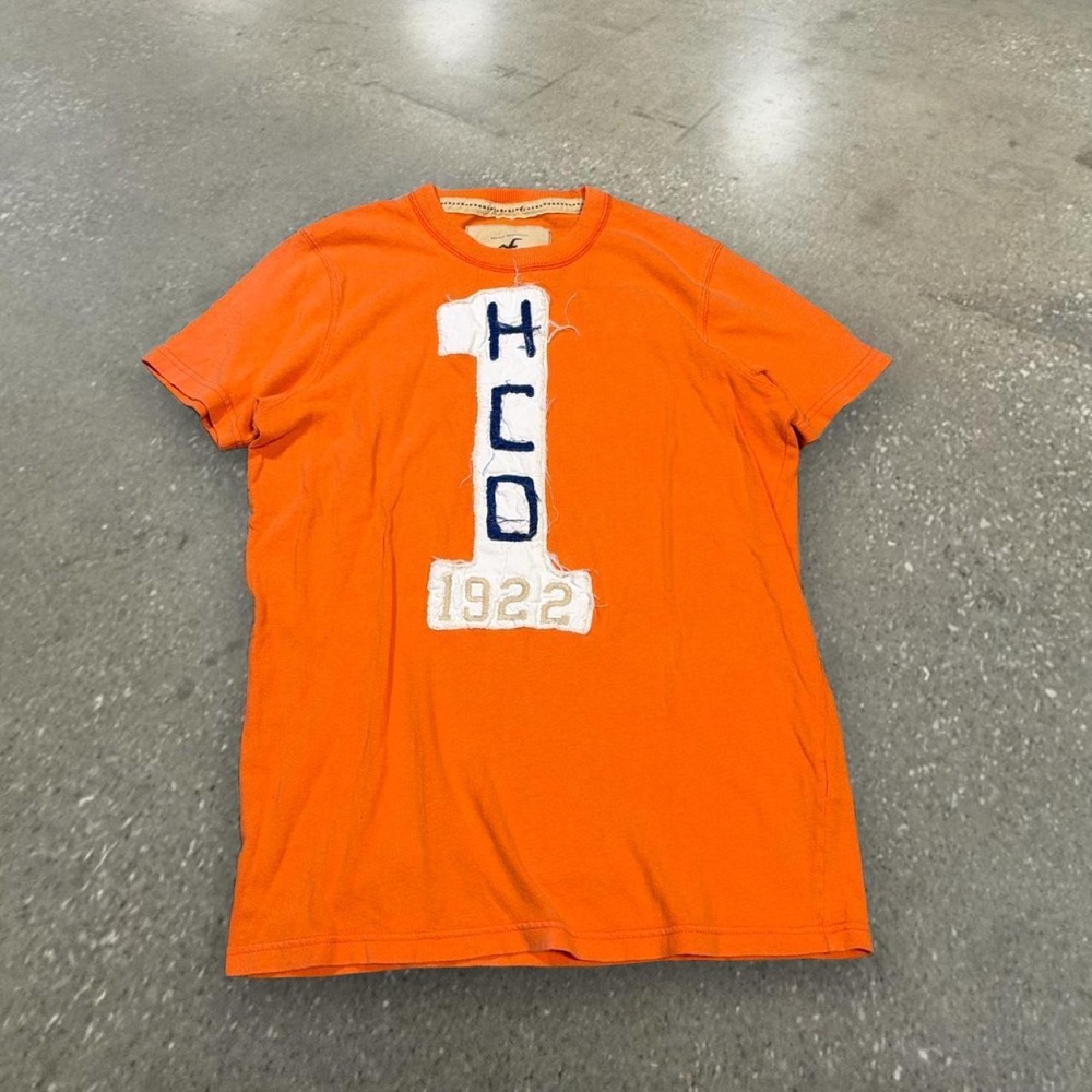 Vintage Hollister Orange Embroidered HCO 1922 Graphic T-Shirt Mens Small